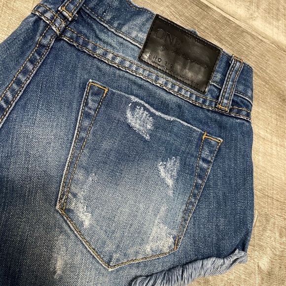 One Teaspoon No. 2’s - Size 25 - Picture 4 of 5